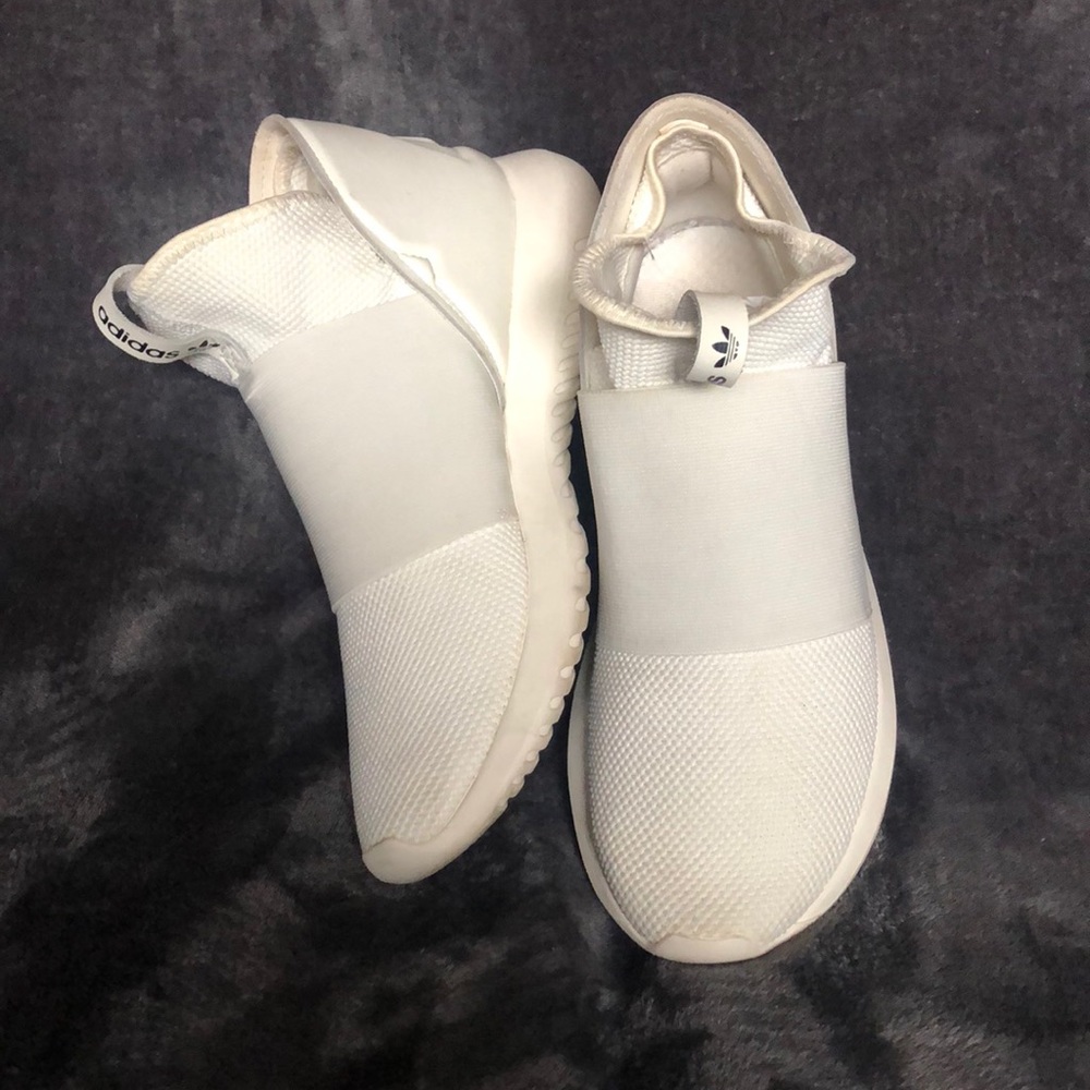 Adidas tubular!